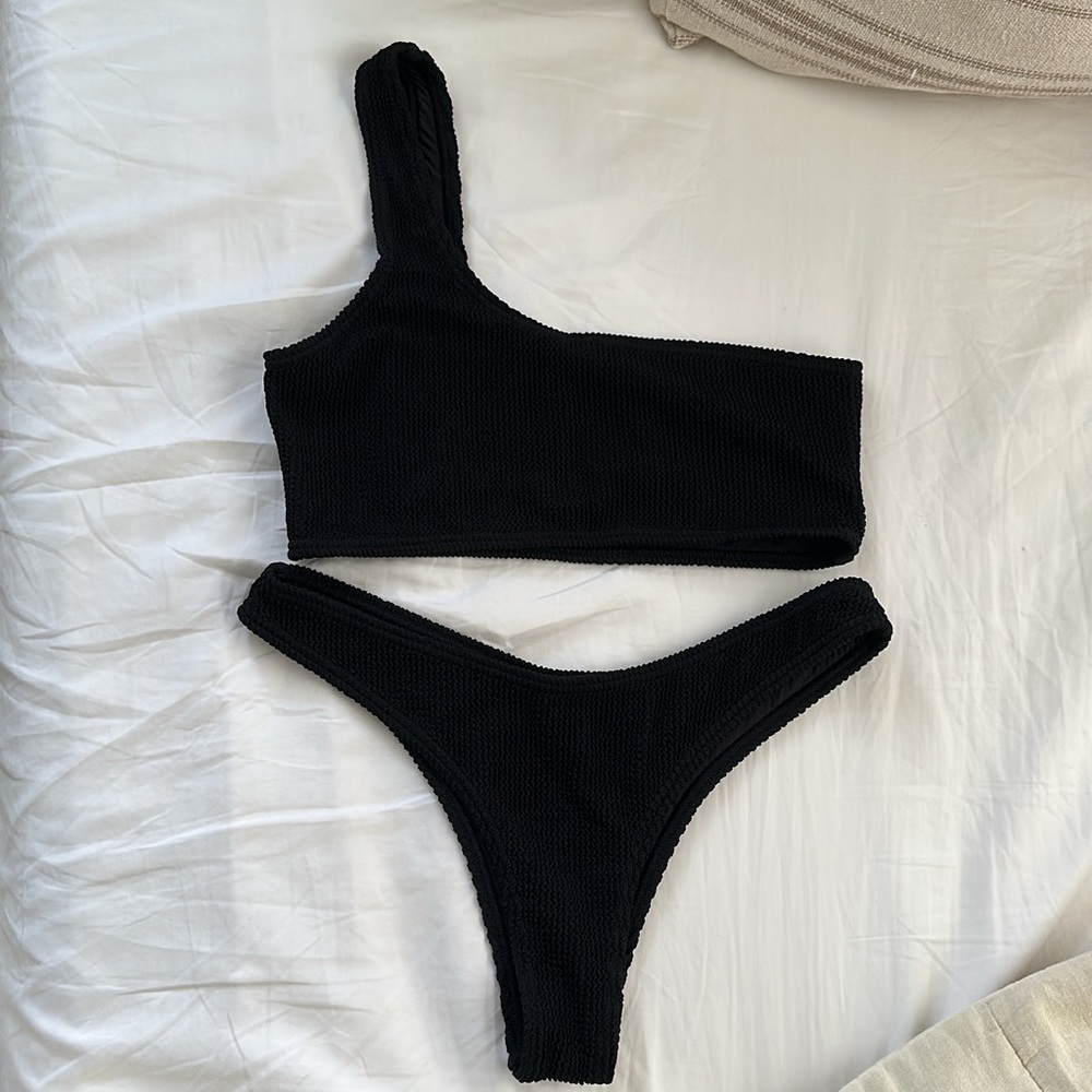 Koana Swim black bikini in size large, never worn